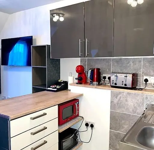 Crescent Loft Apartment - 1 Bed